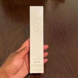 Becca ignite liquid light highlighter